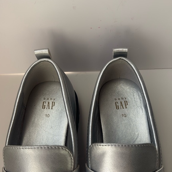 GAP Kids Metallic Silver Loafers Chunky Sole Size 10 - Picture 6 of 7
